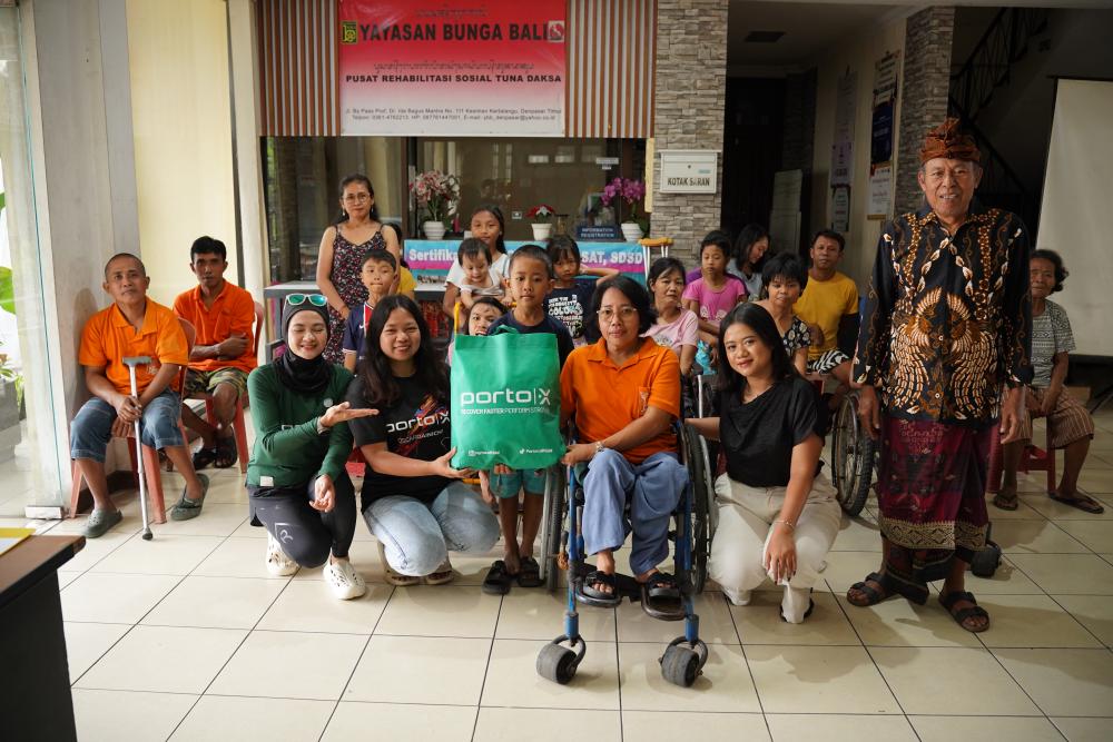 Penyerahan Simbolis Yayasan Remagi Bali