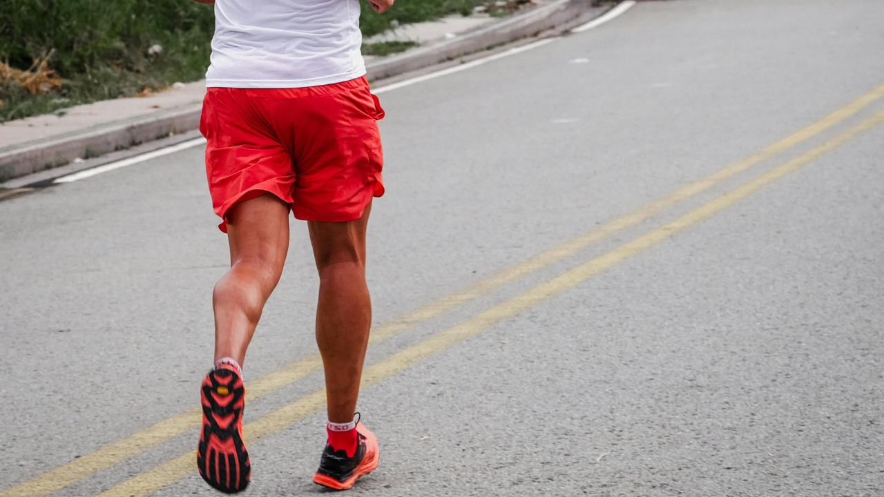 Mengenal Arch Type: Mengapa Bentuk Kaki Anda Menentukan Risiko Cedera?