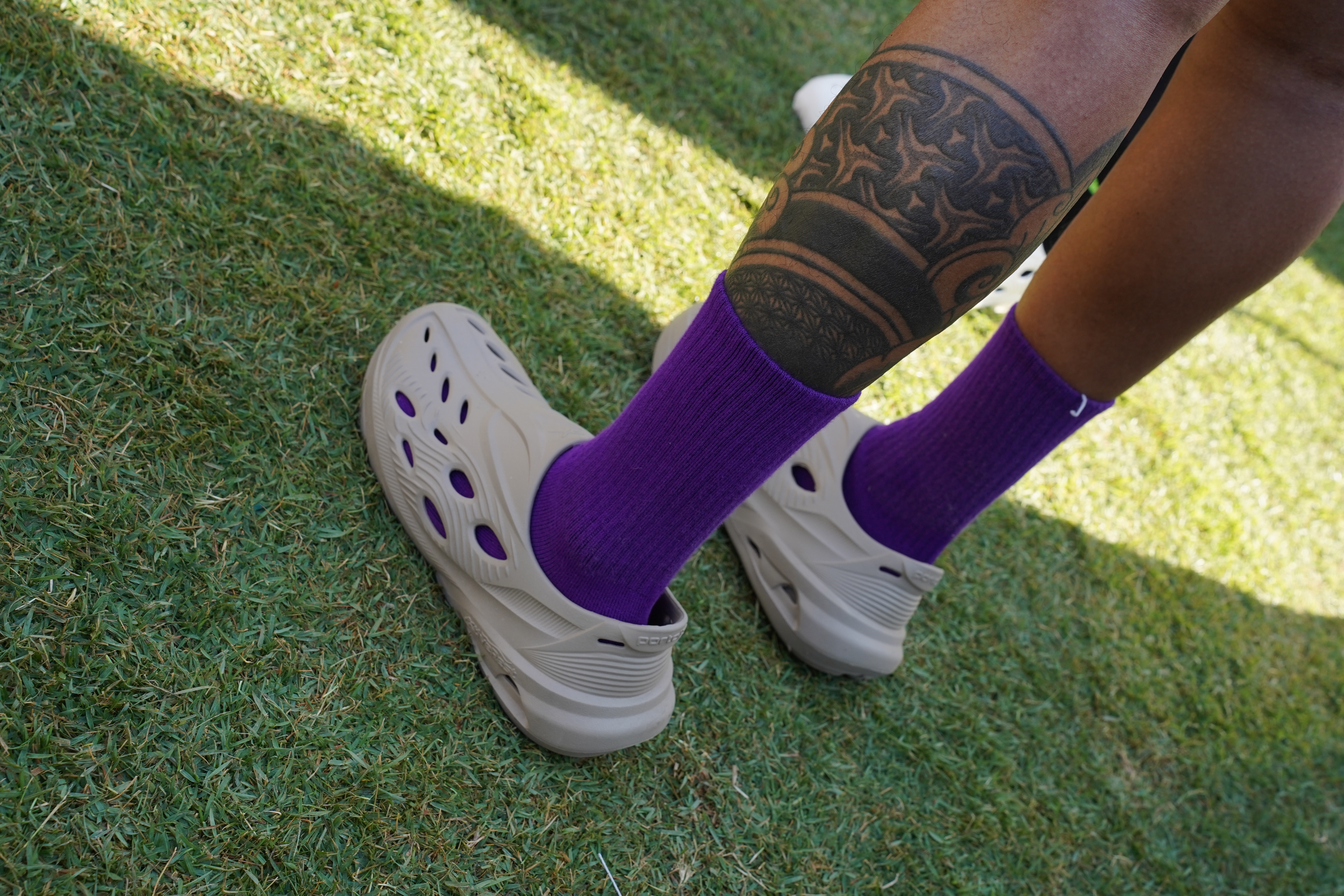 Peran Sandal Recovery dalam Meredakan Nyeri Kaki Setelah Lari